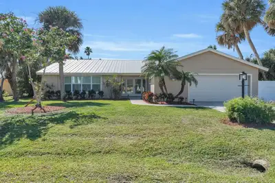 Image de Newly Renovated Coastal Sanctuary 5 min walk to Beach in peaceful west rocks