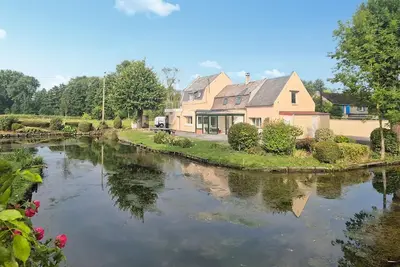 Image de Charmante maison à Thoune-Saint-Martin avec Wi-Fi