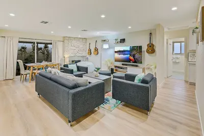 Image de 20 min to Disneyland, 7 min to Bella Terra Spacious Family Home Near All the Fun