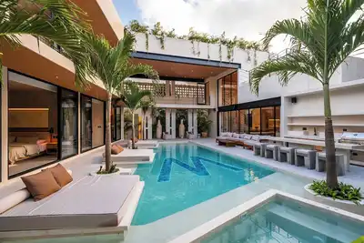 Image de Casa W - 8 Br, 2 Pools, Hot Tub, Chef, Concierge, 5min to beach