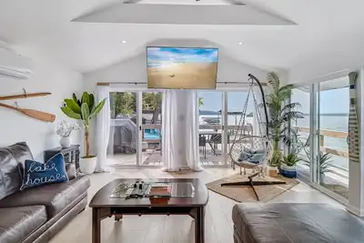 Image de Cayuga Lake Holiday House - Waterfront w/ Sunset Views