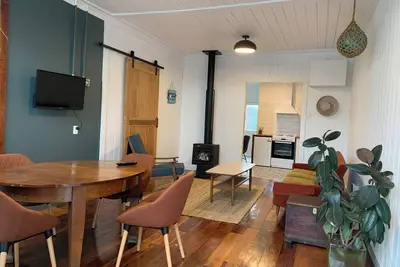 Image de The Old Siren. \nAn old shop by sea, for walkers, surfers, and slow mornings.