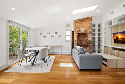 Image de Maison lumineuse à proximité des cafés et des parcs