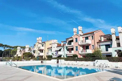 Image de Appartement spacieux avec accès à la piscine