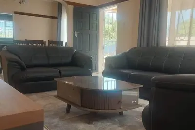 Image de Spacious 2 Bedroom Apartment (With Free Hire Car)