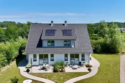Image de Vacation home for 4 guests with 135m² in Sellin (304273)