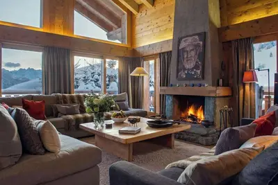 Refined Verbier Chalet With Scenic Views