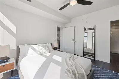 Image de Pet-Friendly Apartment | Perfect for Extended Family Stays in Arlington