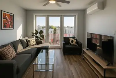 Image de Luxury 2-Story Penthouse in Brooklyn with Balcony and Private Deck