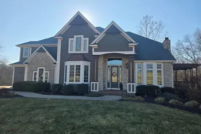 Image de Spacious 6-bedroom private house with a pool outside of Kansas City