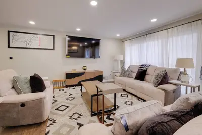 Great for Gatherings! Modern Lanham Duplex