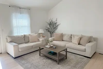 Image de Your Home Away From Home in Ozark- Quiet, Cozy, and Close to Everything You Need