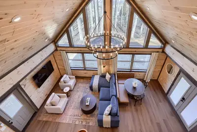 Image de A Frame in the Woods | 1-Step Main-Floor Living