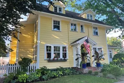 Image de Elegant Historic Home near University of Rochester