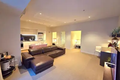 Image de Mhyl #Cbd Stylish 2br Apt -1 king & 2 singles beds