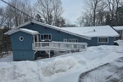 Image de Cozy 4-Bedroom Ski Chalet in Serene Peru Vt with Hot Tub Ac and fitness room