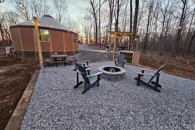 Image de Eagle Retreat | Romantic Forest Yurt