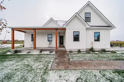 Image de Teton Valley Getaway | Hot Tub, Sauna, Bbq, Fire Pit, & Pet Friendly!