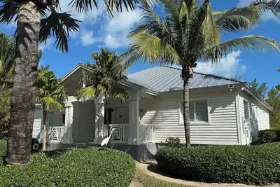 Image de Spacious 4-bedroom villa with 90ft dock in Bimini Bay Resort