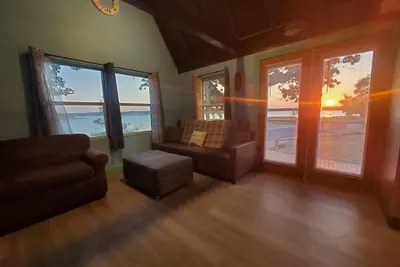 Image de Barndo Style Lake Cabin #1