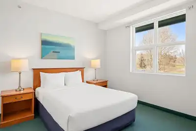 Image de Serene 1br Retreat |  Mtn Views, Pool, and Hot Tub