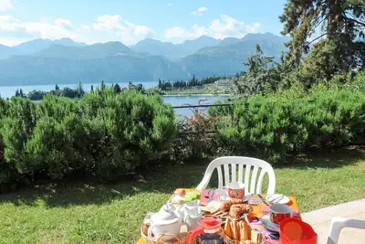 Image de Confortable appartement pour 7 personnes avec Tv et terrasse