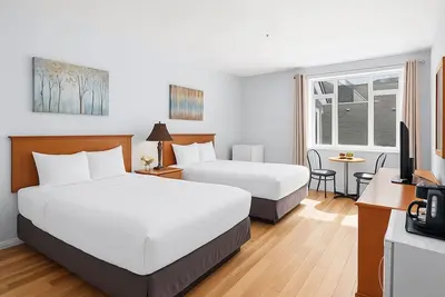 Image de Canmore Mountain Adventure, Near Banff, Sleeps 4!