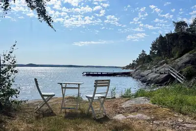 Image de Dog-friendly cottage with boat & private jetty on Tjörn | Se09170