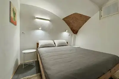 Image de Modern one-bedroom apartment in historic center behind the Ducal Palace