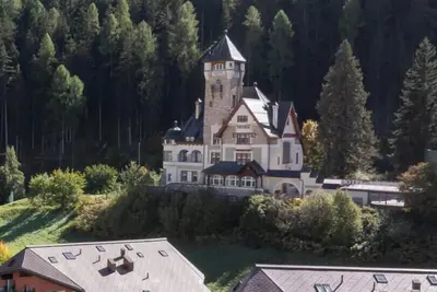 Image de Chasa Valbernard 4105: Spacious 3. 5-room apartment with comfort and mountain views