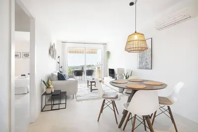 Image de Sea View Apartment with Pool & Private Parking in Sitges