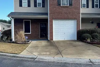 Image de Spacious Cartersville Townhome