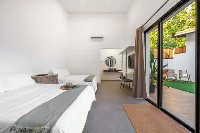 Image de Pinilla Living Studios 3, Secluded bedroom, exclusive deck and pool