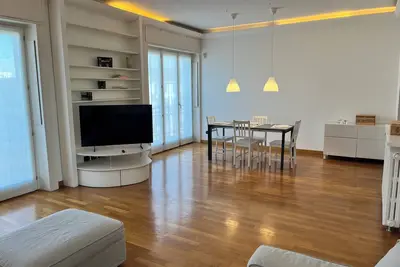 Image de Luxury apartment with Regina Milan city view