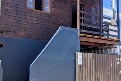 Image de House for rent for the season.