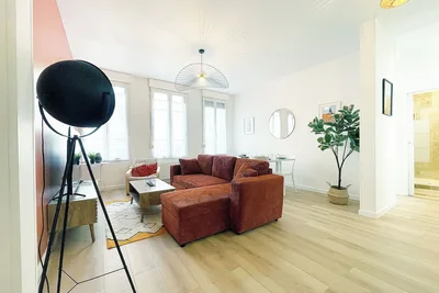 Le Central : 6 voyageurs en hyper centre avec Wifi