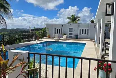 Image de Piscina Vista Guest House w/ Solar & Pool