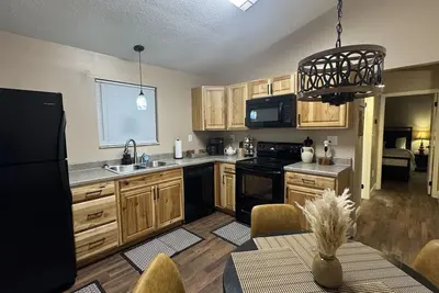 Image de Remodeled Western Country Getaway Near Lake & Trails