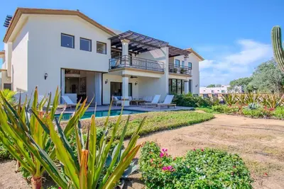 Image de Fabulous 3-bedroom villa with Ac located inside lots Cabo’s golf resort