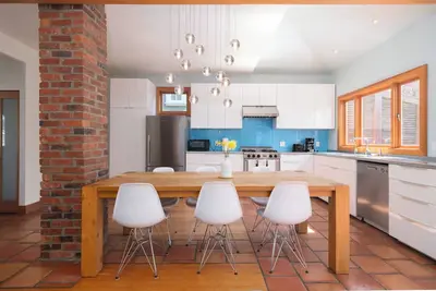 Image de Cozy Heritage Home Near Main St