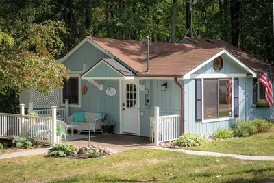 Image de 3-bedroom Cabin in Beautiful Budd Lake with Cozy Charm