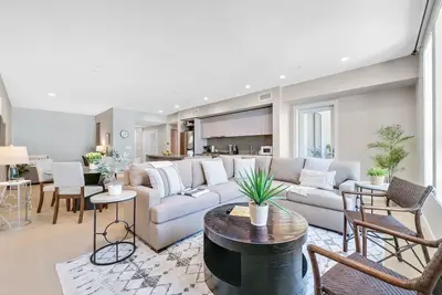 Image de Luxe · Resort Style Living · Heart of Pasadena!