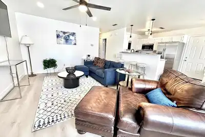 Image de Humble Haven - 2br/1ba - Close to Hospitals