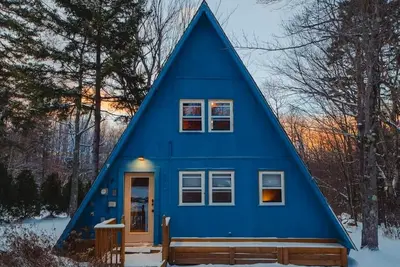 Image de A-Frame | Hot Tub|  Dog Friendly | Near Mt. Snow