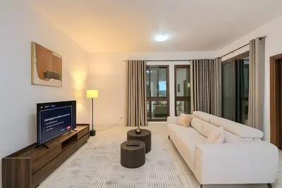 Image de Convenient Location in Jvc Bright 1br with Balcony