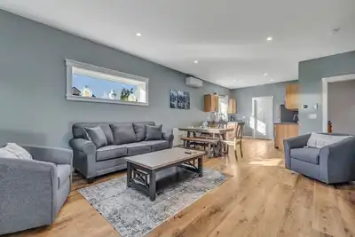 Image de Beautiful 2br Apt in Ellsworth [Hilltop Townhouse]