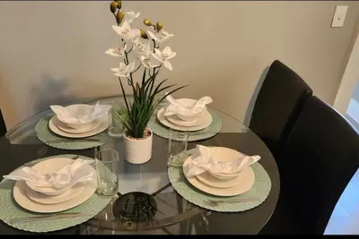 Image de 4-bedroom house in delightful Bridgeport with all you need to call Home