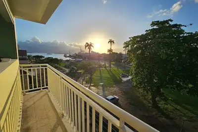 L'échappée Créole  Place de la Victoire