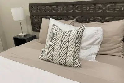 Image de 2-bedroom apartment in Calgary equipped for long or short stays - Aspen & Embers