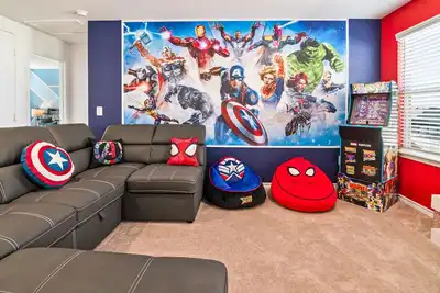 Image de Marvel Tv-Room - Nasa Bedroom - Game Room - Pool - Fireplace Backyard